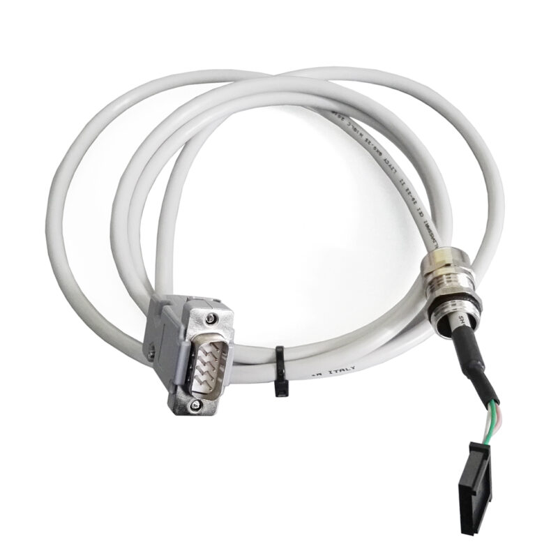Przewód RS232-waga OHAUS T82XWT-EU — kabel z wtyczką DB9 i metalowym uszczelnieniem — widok z przodu