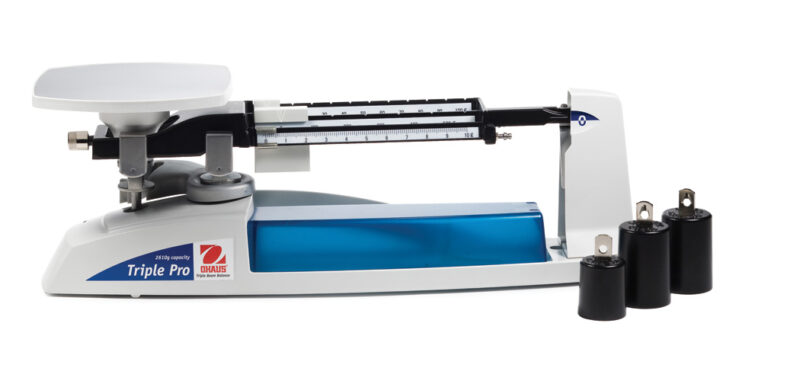Waga Mechaniczna OHAUS Triple Beam Pro TP2611 2610 g odczyt 0,1 g — widok z prawej