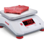 Waga wodoodporna OHAUS Valor 2000 do wazenia wolowiny widok z prawej strony